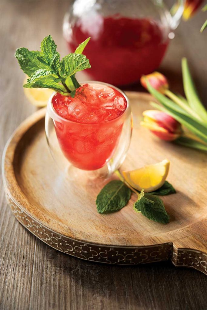 Rhubarb iced green tea