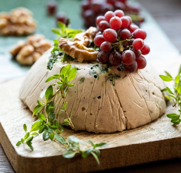 Walnut Thyme Cheese