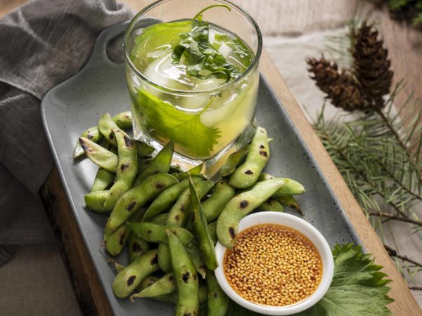 edamame-green tea sipper