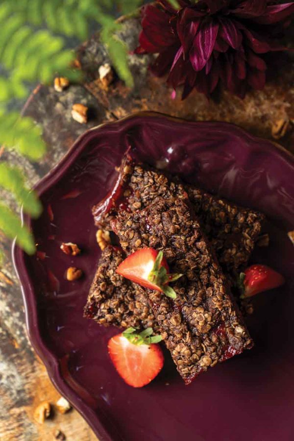 Cocoa Strawberry Crumble Bars