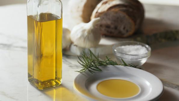 How to taste olive oil