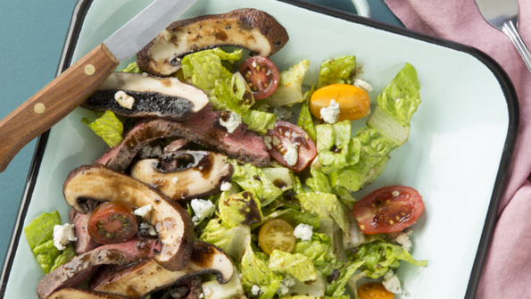 Portobello Mushroom and Steak Salad with Blue Cheese